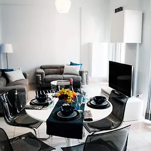 https://luxury-city-center-duplex-3-bdr-apartments.larnacahotels.org